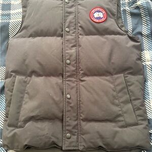 Men's Black Puffer Vest